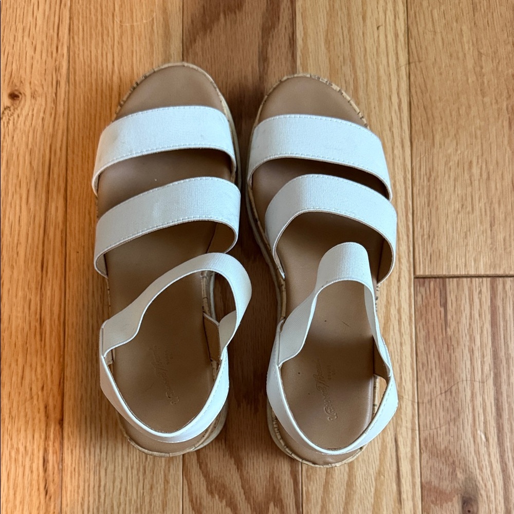 Universal Thread Cream Strappy Sandals
